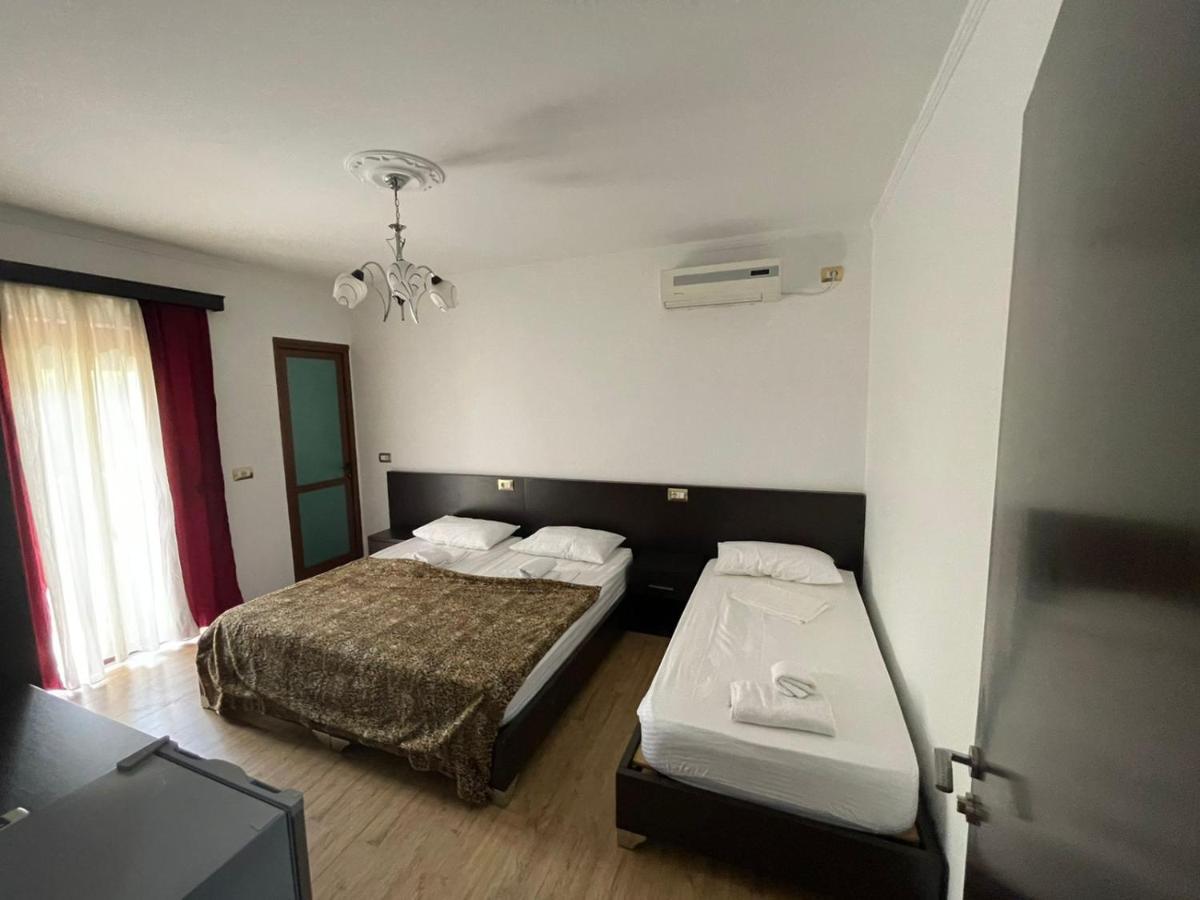 Centre Hotel Berat Esterno foto